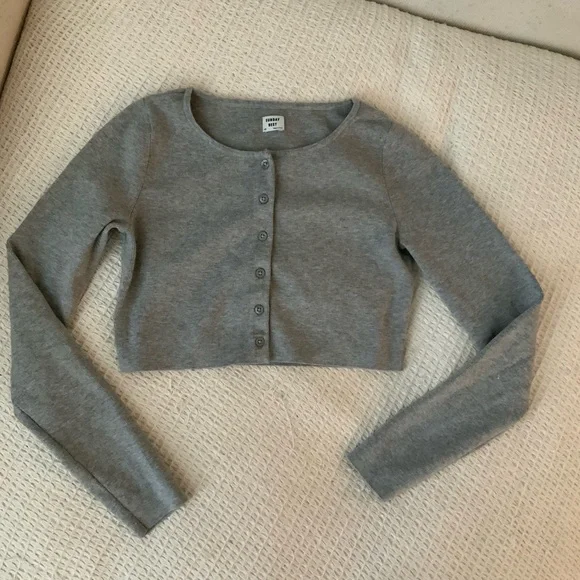 Aritzia Sunday Best Cropped Grey Button Up Cardigan Sweater Top Long Sleeve - Picture 6 of 6